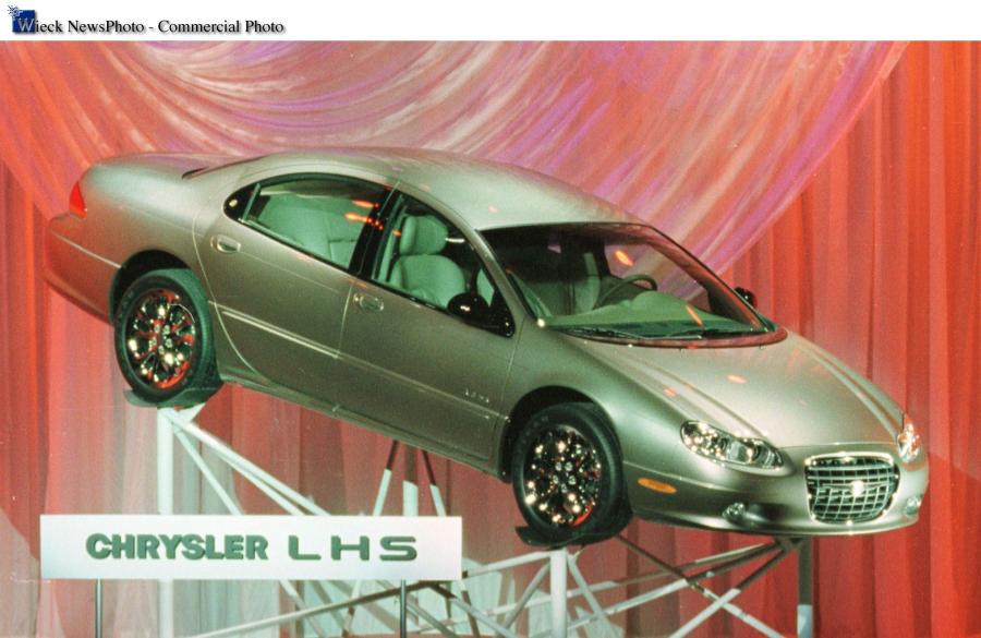  Chrysler LHS 1999 года  (фото 18 из 18)